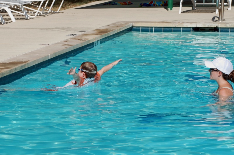 2009-08-20-11 IAN SWIM LESSON.jpg